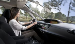 Étude – Les Français passent près de quatre ans de leur vie en voiture