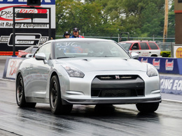 Un nouveau record d'accélération pour la Nissan GT-R AMS Alpha (vidéo)
