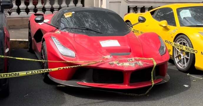 On se demande bien combien de temps cette Ferrari Laferrari va rester dehors à la merci des éléments