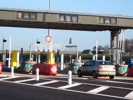 Des députés demandent la résiliation des contrats des sociétés d'autoroutes