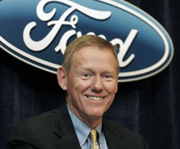 Ford dans le rouge, Mulally dans le vert
