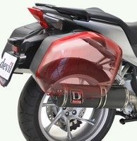 Exclu : Devil propose un pot pour la Honda VFR 1200 équipée de valises.