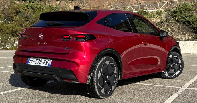 Cette fois, le marché automobile français plonge vraiment et ça tourne mal aussi pour Renault