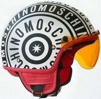 To be Fashion or not to be en scooter et Moschino