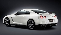 Nissan GT-R: un pack Club Sport pour le Japon