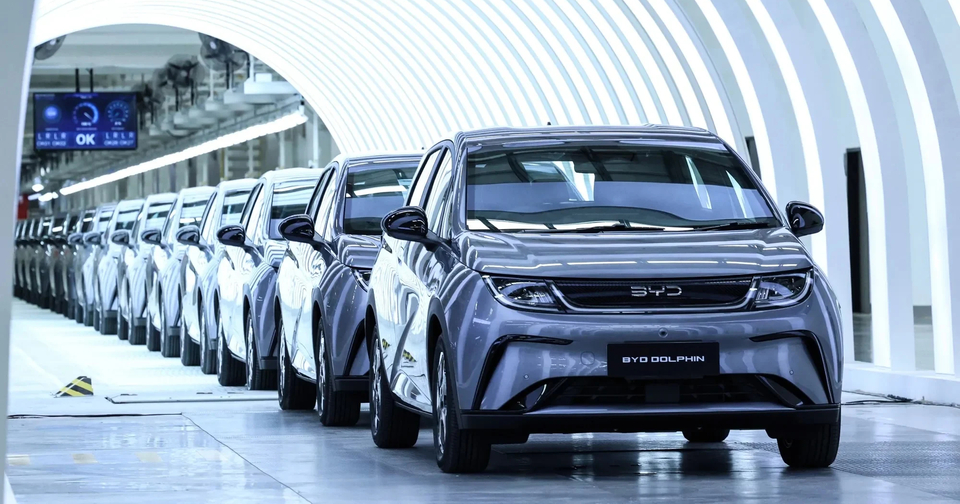 Mais que se passe-t-il chez BYD ? En Chine, le g&eacute;ant des voitures &eacute;lectriques chute plus fort que les marques europ&eacute;ennes