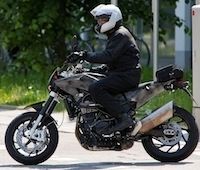 Nouvelle Husqvarna 900: first images.