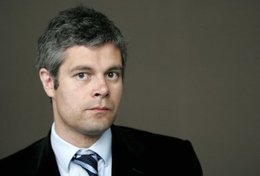 Délocalisations et suppressions d'emplois : Laurent Wauquiez veut faire payer les constructeurs français !
