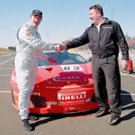 Mansell de retour en course au volant d'une Ferrari...