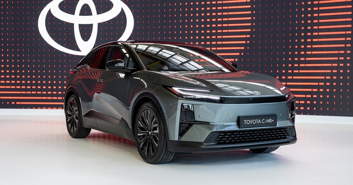 Retrouvez-nous demain mercredi 11 mars pour les premières images en direct de l’essai du Toyota C-HR +