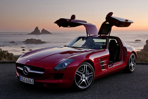 Confirmation: Une "petite Mercedes SLS" en préparation!