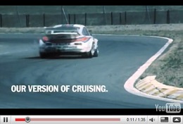 Réveil Auto - Porsche : racing, not posing
