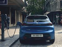 L'avalanche des reportages pour et contre la voiture électrique