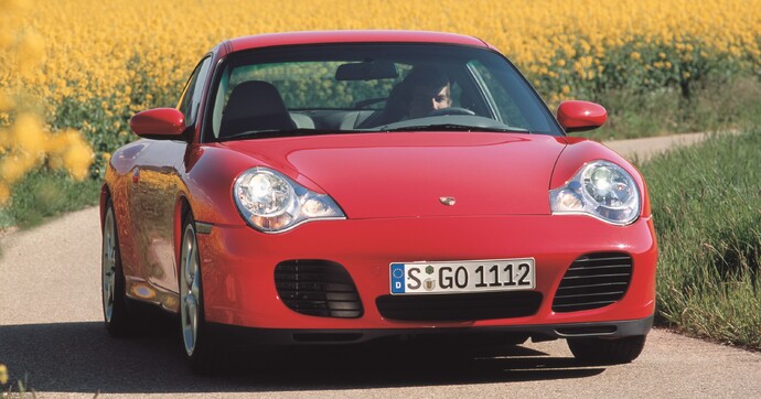 Rouler à 300 km/h en famille ? C’est possible avec la Porsche 996 Turbo, mais…