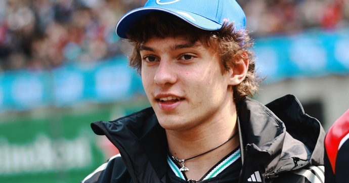 Il y a un nouveau vainqueur de Grand Prix en F1 et il est presque aussi précoce que Verstappen