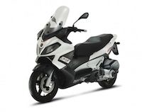 Aprilia SR Max 125 cm3/300 cm3 : le retour des GT sportifs à la sauce italienne