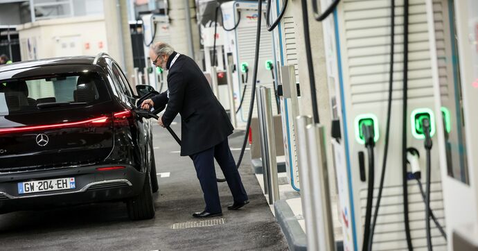 Une majorité de Français juge la voiture électrique adaptée aux déplacements professionnels