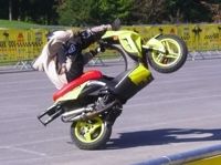 Dark Dog Moto Tour : Les stunters amateurs en vedette