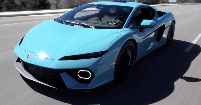 Il passe de sans domicile fixe à propriétaire de Lamborghini grâce à Youtube