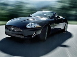 Jaguar vous offre la possibilité de passer 20 000 secondes au volant d'une XK