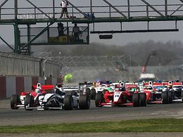 F2/Silverstone: Palmer et Eng se partagent les lauriers pour l'ouverture de la saison