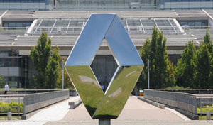 Les syndicats et Renault valident la suppression de 2500 postes