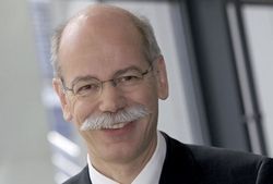 Dieter Zetsche (Daimler) admet discuter avec Renault