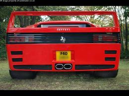 Saucisse du vendredi : Ferrari F40 repliKa