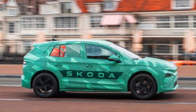 Premier galop d'essai avec le nouveau SUV électrique Skoda Elroq