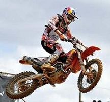 Motocross mondial : Bellpuig; Marvin Musquin met à profit les déboires de ses rivaux