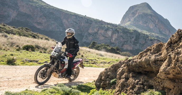 La Yamaha Ténéré 700 World Raid 2026 est une invitation au voyage à ne surtout  pas manquer