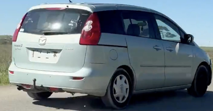 Voilà comment les gendarmes vont vous crever les pneus si vous essayez de fuir un contrôle au volant de votre véhicule