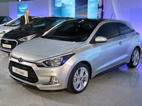 Présentation vidéo - Toutes les nouveautés Hyundai : i20 Coupé, i30 et i40 restylées