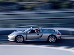 Michelin développe un nouveau pneu pour la Porsche Carrera GT !