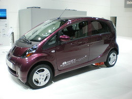 En direct de Genève: Mitsubishi et son stand rikiki !