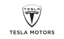Tout va pour Tesla : des batteries pour Smart et une usine flambante