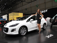 Genève 2011 live : Peugeot 308 restylée ou les mérites de la chirurgie esthétique ( + video)