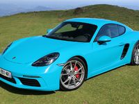 Essai vidéo - Porsche 718 Cayman : un quatre pattes qui a la pression