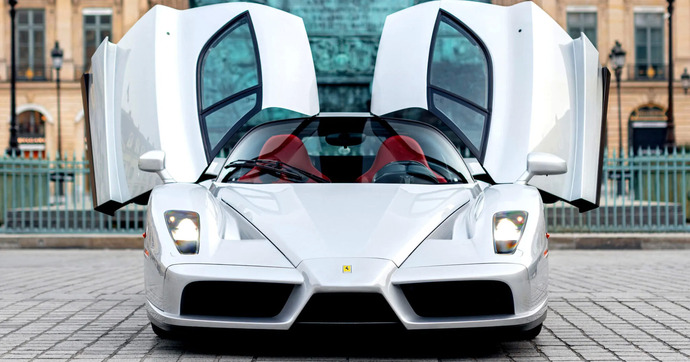 Après une vente record à 17,8 millions de dollars, cette Ferrari Enzo grise va-t-elle exploser les compteurs ?