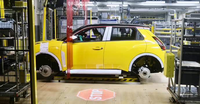 La production de voitures électriques explose en France, mais elles ne sont pas majoritairement pour nous