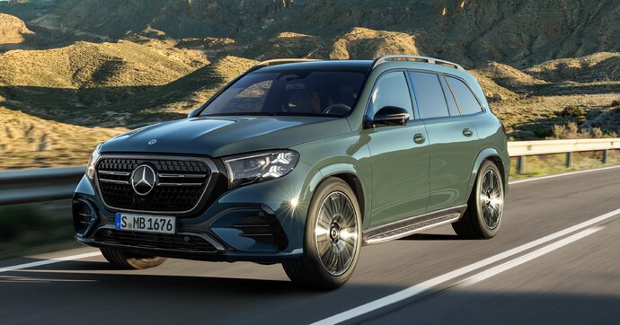 Mercedes GLS 2026 : le SUV 7 places monte encore en gamme