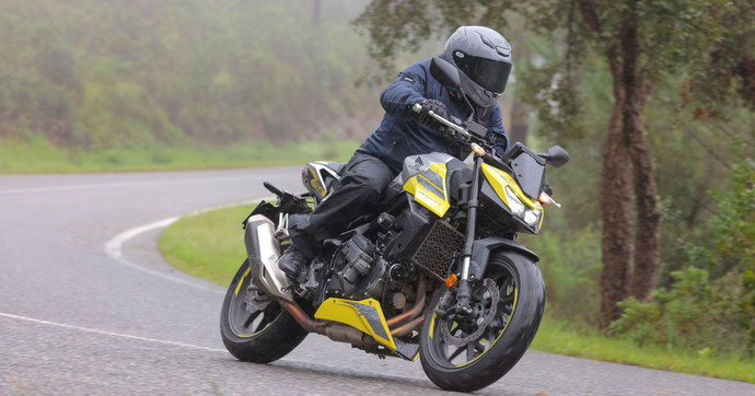 La Honda Hornet 750 embraye sur l’E-Clutch