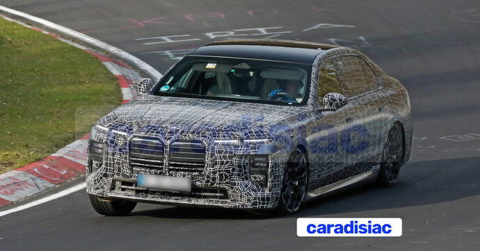 Le lancement imminent de la future BMW Série 7 restylée n’empêche pas BMW de poursuivre ses essais sur le circuit du Nürburgring.