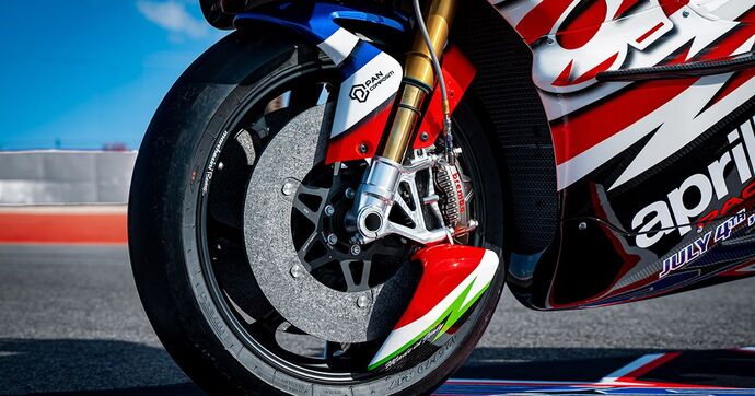 Aprilia X 250TH : 240 ch, 165 kg… et des freins de MotoGP, la moto qui n’aurait jamais dû exister