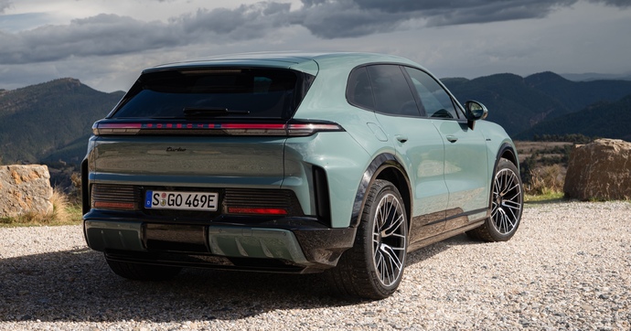 Pourquoi le prochain Porsche Cayenne thermique devrait être une vraie nouvelle voiture