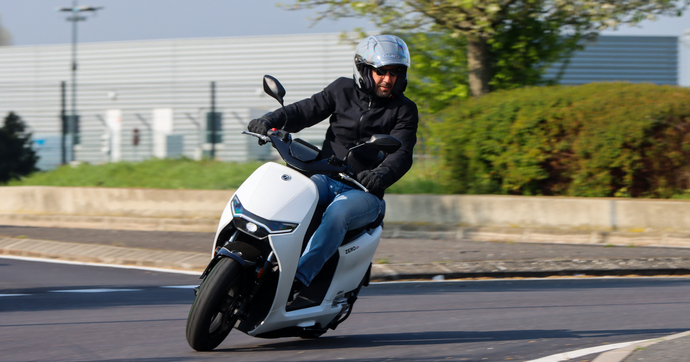 Zero Motorcycles LS1 : un nouveau scooter urbain accessible et efficace malgré les contraintes habituelles