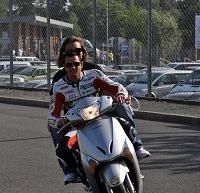 Moto GP - Caradisiac Moto dans les coulisses du Grand Prix de France: Scoot Party !