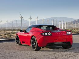 Tesla promet une nouvelle génération de Roadster avec 640 km d'autonomie