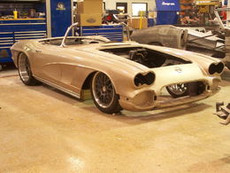 Chevrolet Corvette C1RS, toute la construction détaillée en 150 photos