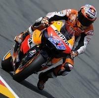 Moto GP - Allemagne Qualification: Stoner en pole et Rossi avant dernier